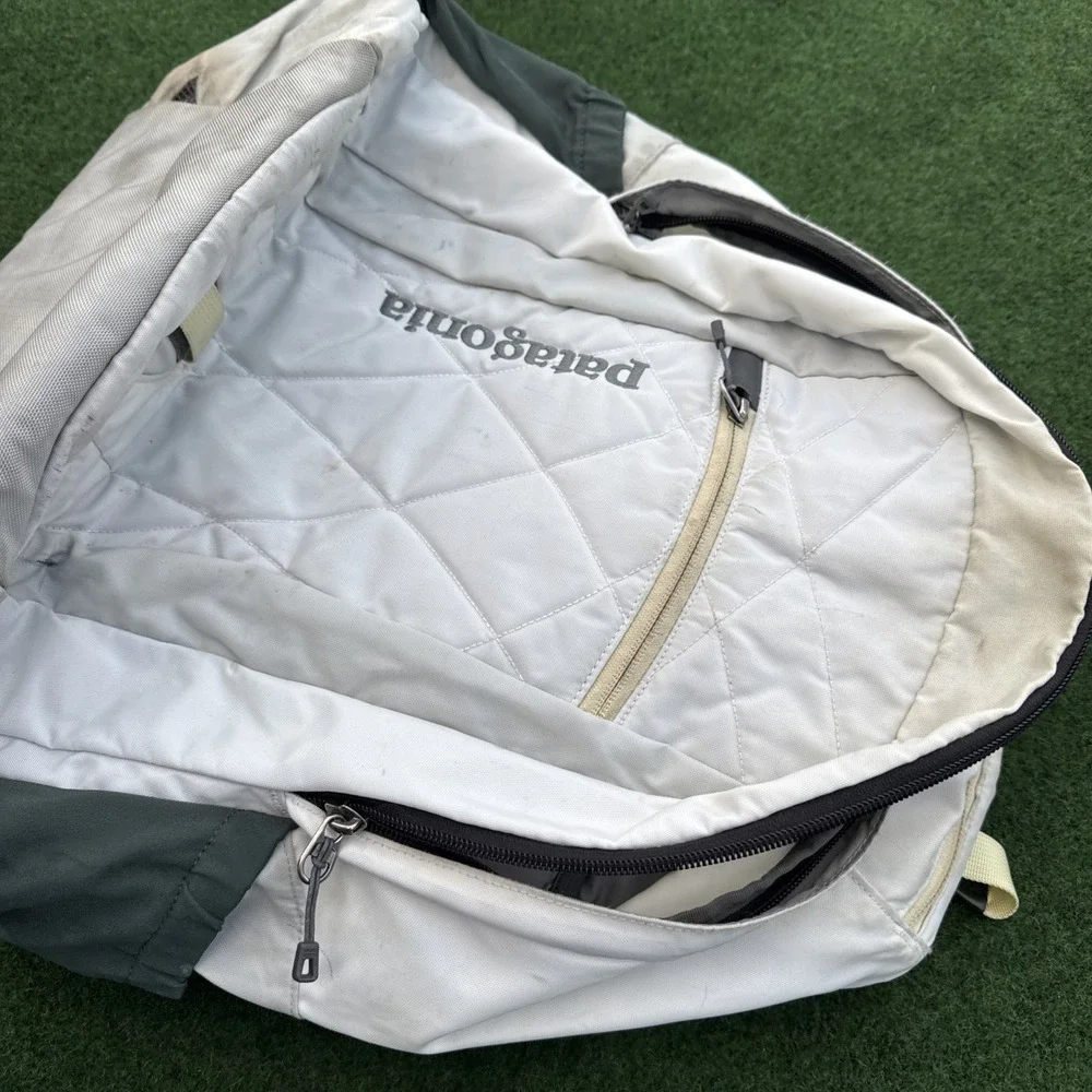 Patagonia Backpack Violeta 25L Hiking  Outdoor White Colorblock